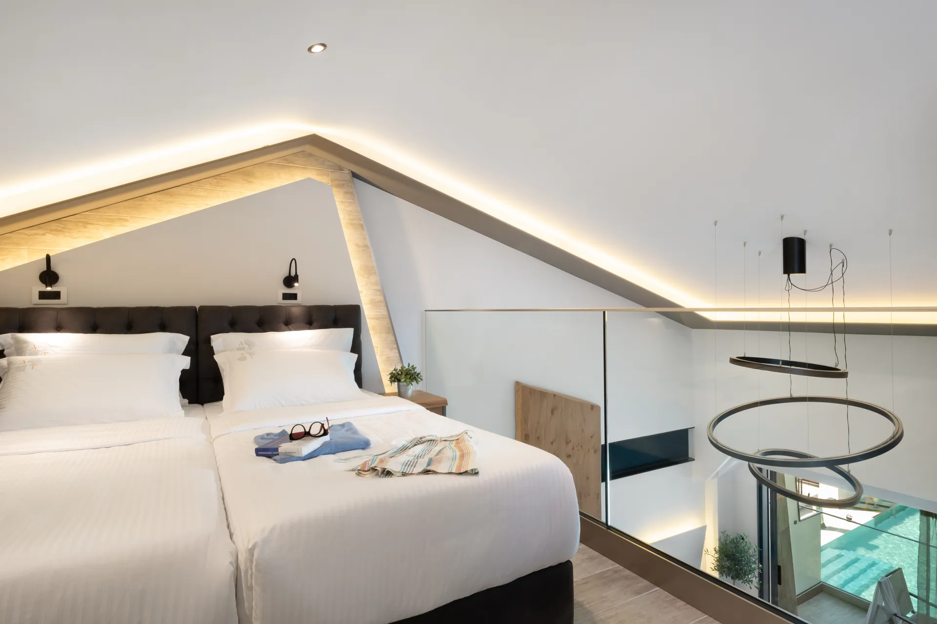 Tiara Holidays - Akti Toroni Boutique - Executive Suite Pool View - prvi sprat